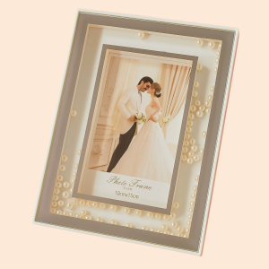 Marco con perlas y espejo